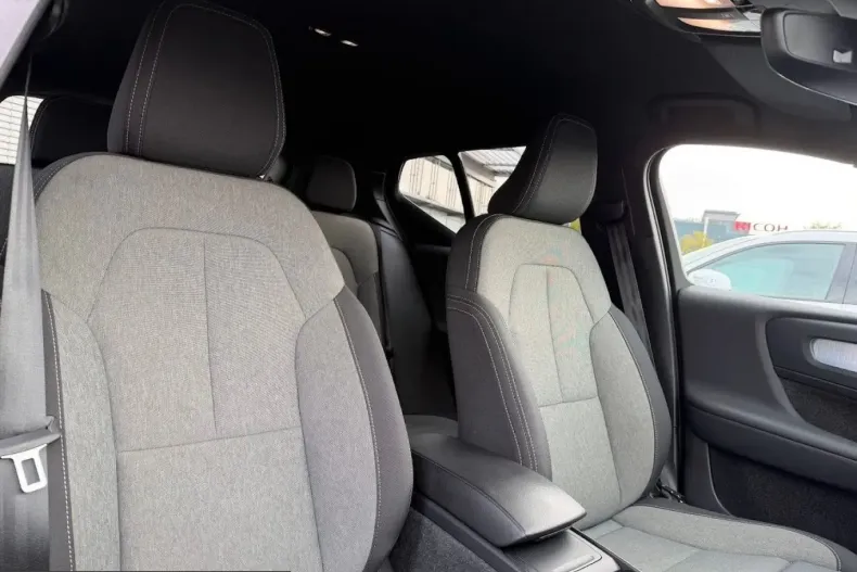 Volvo XC40 din 2024 cu 59.200 km - oferta VOL253814 - foto 11