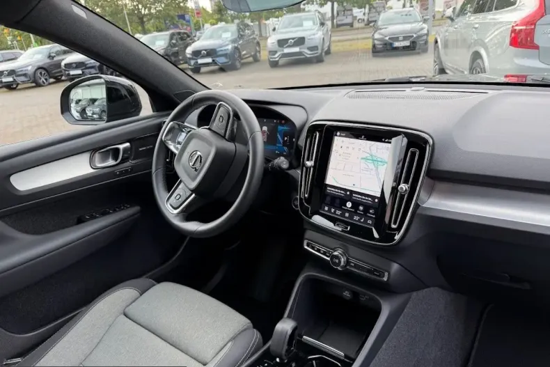 Volvo XC40 din 2024 cu 59.200 km - oferta VOL253814 - foto 12