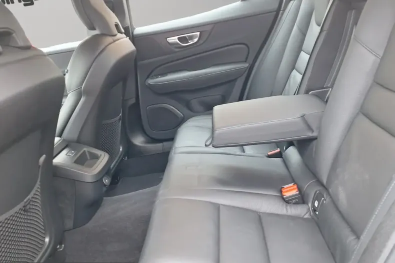 Volvo S60 din 2023 cu 10.980 km - oferta VOL253815 - foto 17