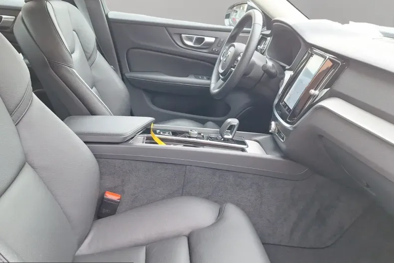 Volvo S60 din 2023 cu 10.980 km - oferta VOL253815 - foto 20