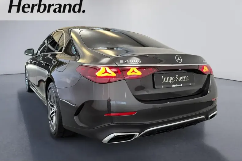 Mercedes-Benz E 400 (Clasa E) din 2025 cu 5.114 km - oferta MER253816 - foto 3
