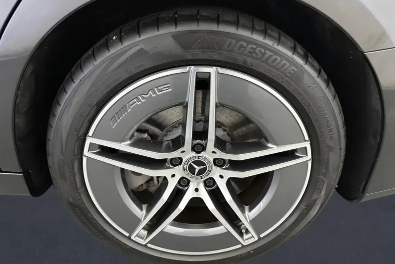 Mercedes-Benz E 400 (Clasa E) din 2025 cu 5.114 km - oferta MER253816 - foto 4