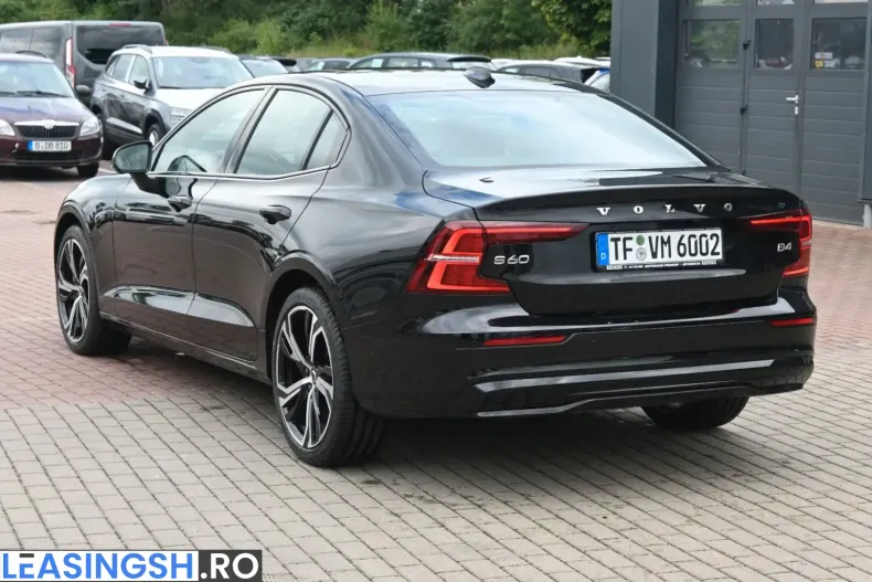 Volvo S60 din 2023 cu 7.700 km - oferta VOL253819 - foto 3