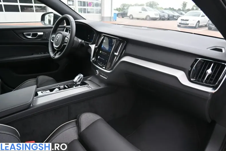 Volvo S60 din 2023 cu 7.700 km - oferta VOL253819 - foto 11