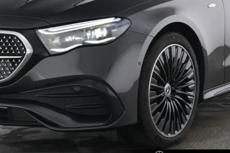Mercedes-Benz E 400 (Clasa E) din 2025 cu 30.000 km - oferta MER253821 - foto 2