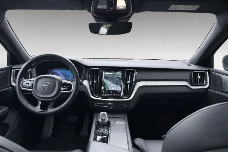 Volvo S60 din 2023 cu 48.300 km - oferta VOL253822 - foto 9