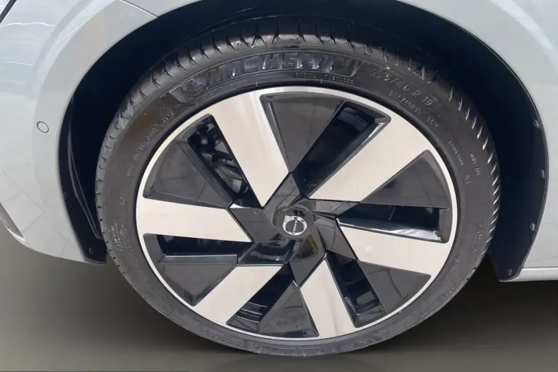 Volvo S60 din 2025 cu 14.209 km - oferta VOL253823 - foto 7