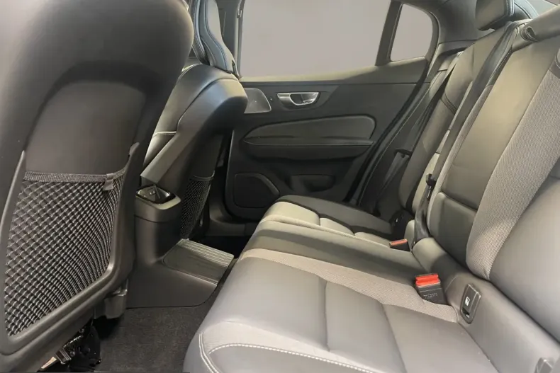 Volvo S60 din 2025 cu 14.209 km - oferta VOL253823 - foto 15