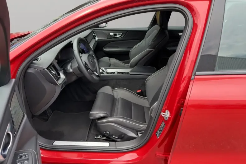 Volvo S60 din 2023 cu 34.461 km - oferta VOL253825 - foto 5
