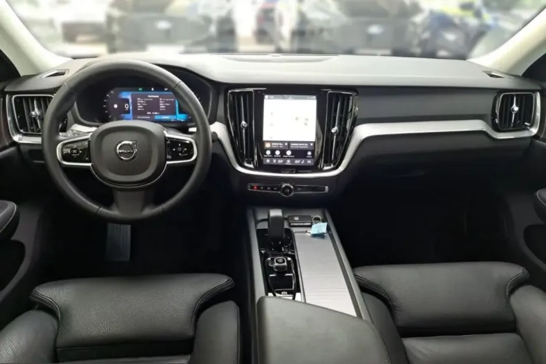 Volvo S60 din 2024 cu 13.532 km - oferta VOL253827 - foto 15