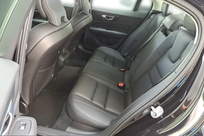 Volvo S60 din 2024 cu 13.532 km - oferta VOL253827 - foto 17