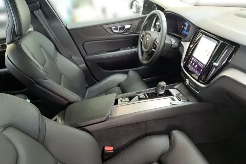 Volvo S60 din 2024 cu 13.532 km - oferta VOL253827 - foto 18