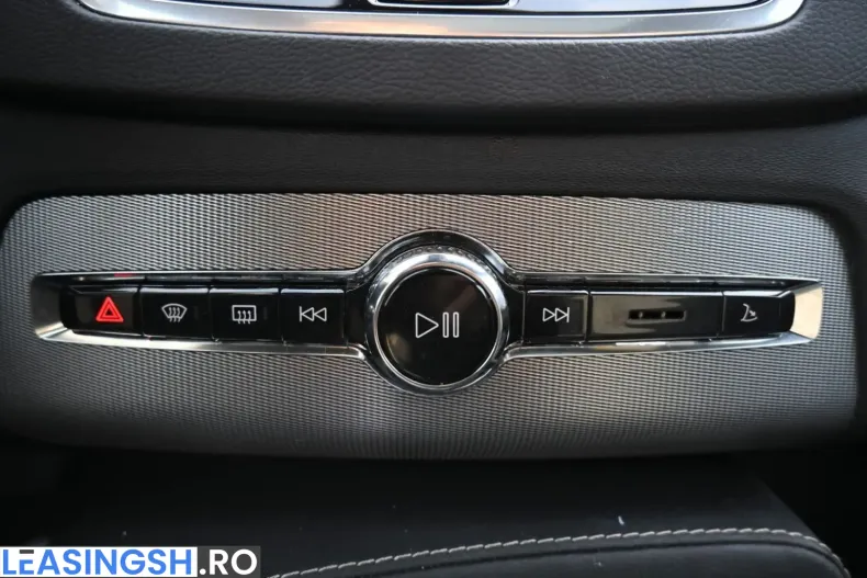 Volvo XC90 din 2023 cu 37.800 km - oferta VOL253828 - foto 22
