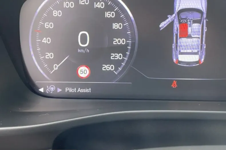 Volvo XC40 din 2022 cu 58.950 km - oferta VOL253840 - foto 14