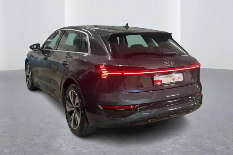 Audi Q8 din 2023 cu 23.114 km - oferta AUD253857 - foto 3