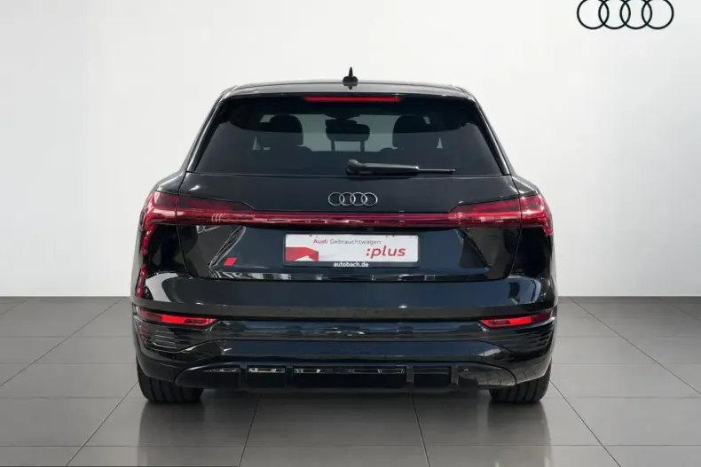 Audi Q8 din 2023 cu 26.380 km - oferta AUD253859 - foto 4