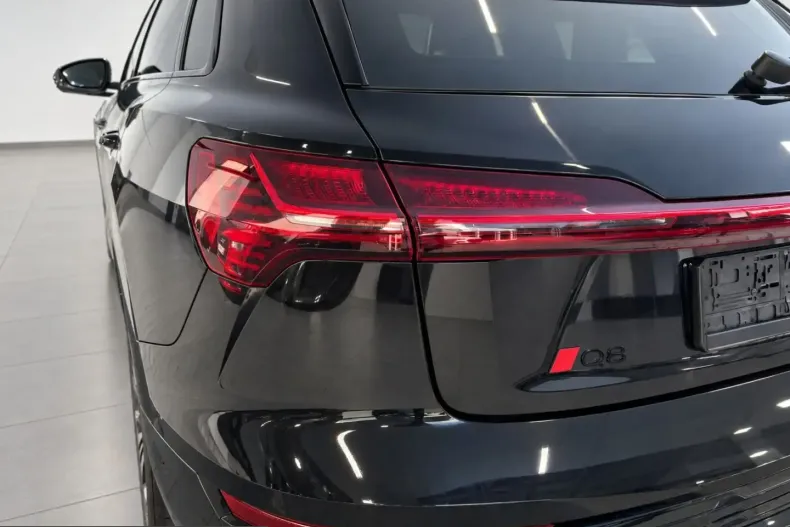Audi Q8 din 2023 cu 26.380 km - oferta AUD253859 - foto 10