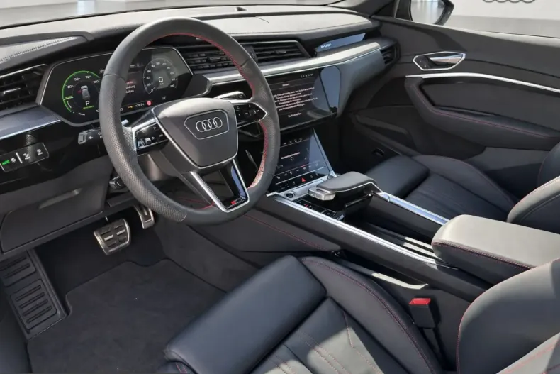 Audi Q8 din 2023 cu 26.380 km - oferta AUD253859 - foto 11