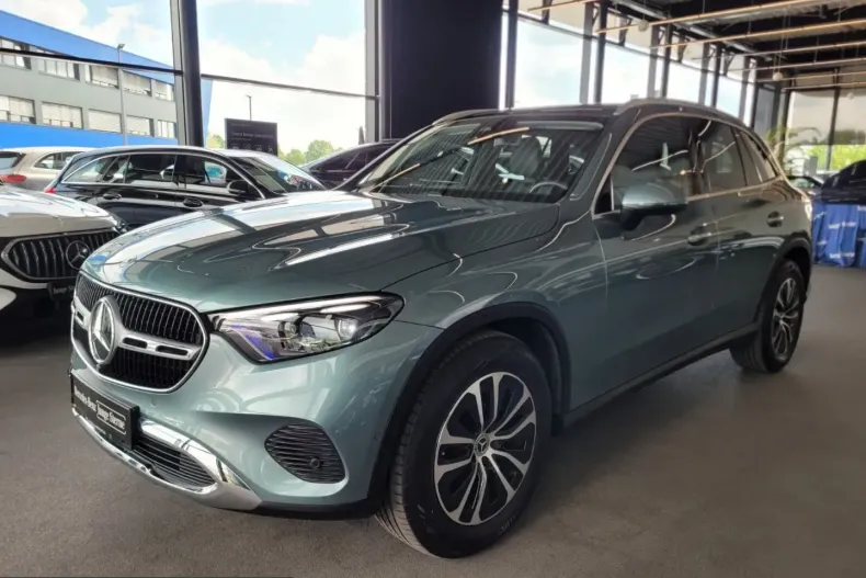 Mercedes-Benz GLC 200 (Clasa GLC) din 2025 cu 12.870 km - oferta MER253864 - foto 1