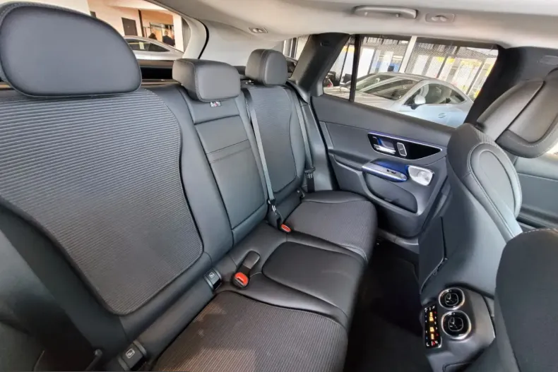 Mercedes-Benz GLC 200 (Clasa GLC) din 2025 cu 12.870 km - oferta MER253864 - foto 10