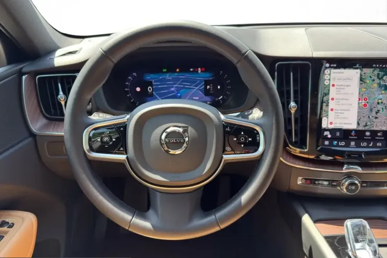 Volvo XC60 din 2023 cu 37.840 km - oferta VOL253867 - foto 13