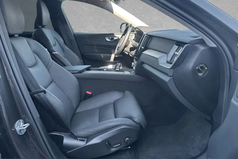 Volvo XC60 din 2025 cu 32.000 km - oferta VOL253868 - foto 4