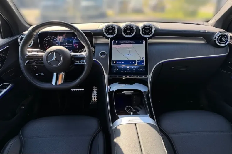 Mercedes-Benz GLC 200 (Clasa GLC) din 2024 cu 5.427 km - oferta MER253870 - foto 9