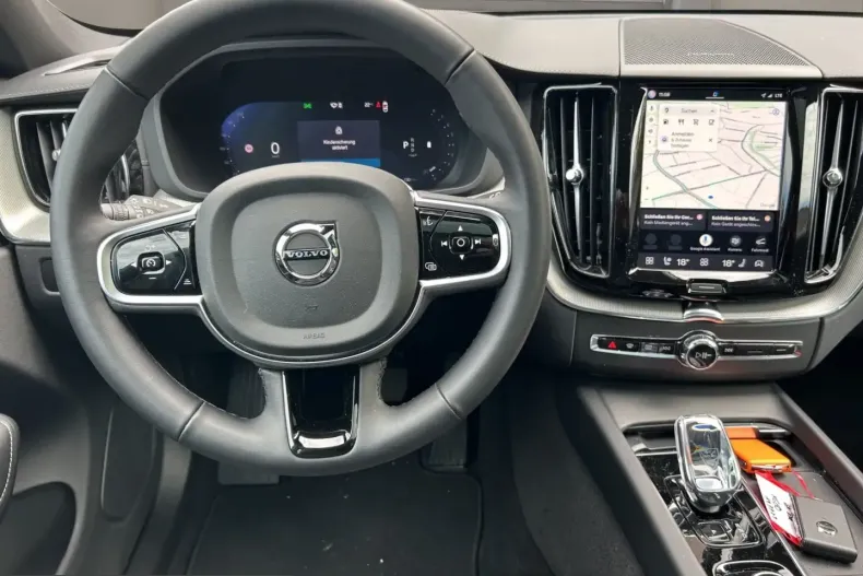 Volvo XC60 din 2025 cu 17.862 km - oferta VOL253871 - foto 8