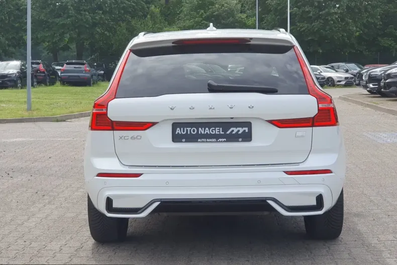 Volvo XC60 din 2023 cu 37.655 km - oferta VOL253872 - foto 5