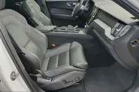 Volvo XC60 din 2023 cu 37.655 km - oferta VOL253872 - foto 10