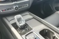 Volvo XC60 din 2023 cu 37.655 km - oferta VOL253872 - foto 24