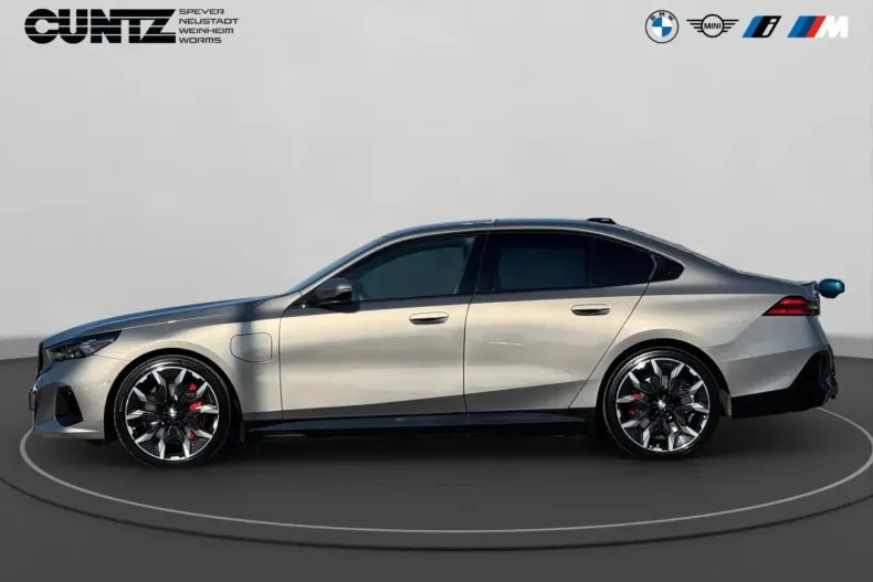 BMW 550 (Seria 5) din 2025 cu 17.154 km - oferta BMW253873 - foto 8