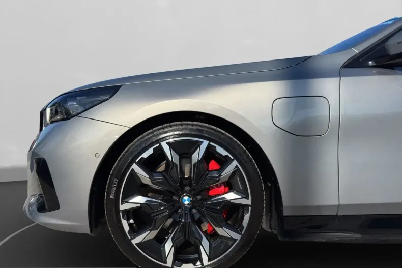 BMW 550 (Seria 5) din 2025 cu 17.154 km - oferta BMW253873 - foto 9