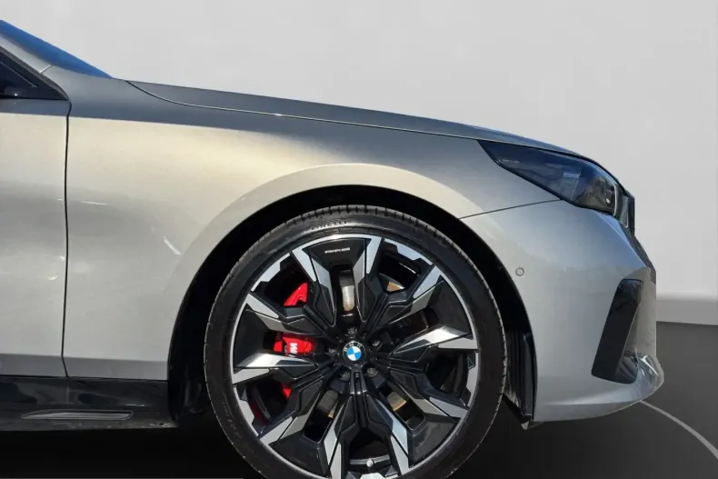BMW 550 (Seria 5) din 2025 cu 17.154 km - oferta BMW253873 - foto 12