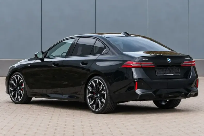 BMW 540 (Seria 5) din 2025 cu 53.800 km - oferta BMW253875 - foto 3