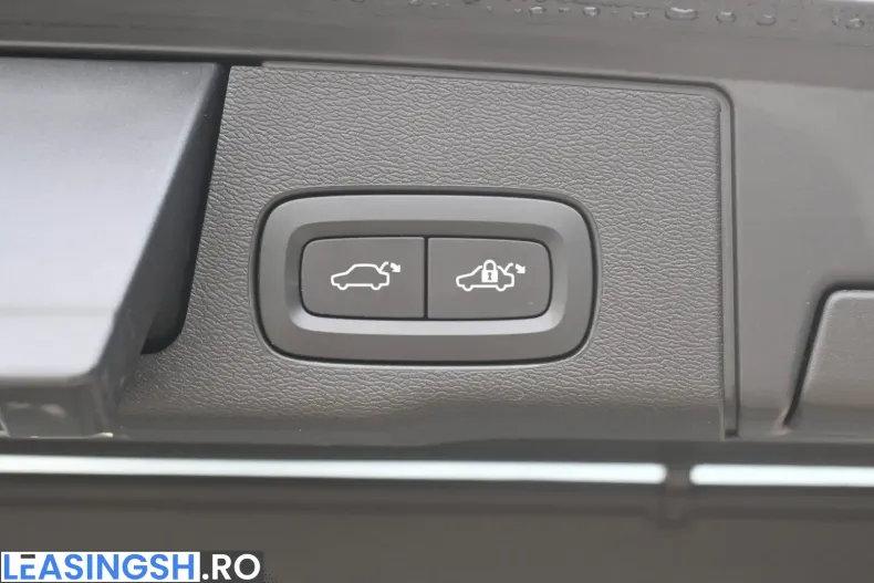 Volvo XC60 din 2023 cu 36.100 km - oferta VOL253876 - foto 12