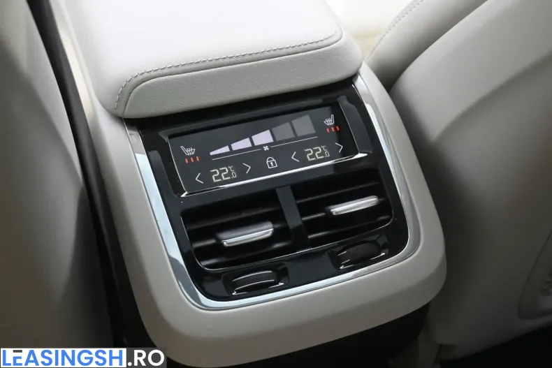 Volvo XC60 din 2023 cu 36.100 km - oferta VOL253876 - foto 16