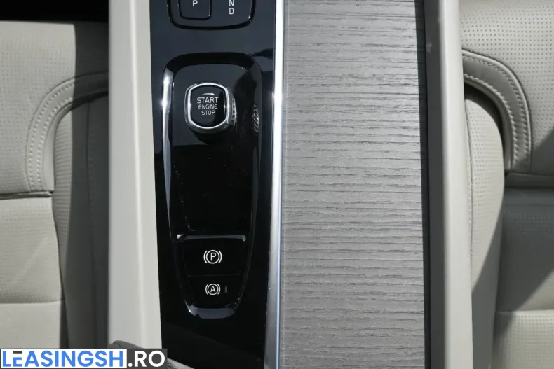 Volvo XC60 din 2023 cu 36.100 km - oferta VOL253876 - foto 21