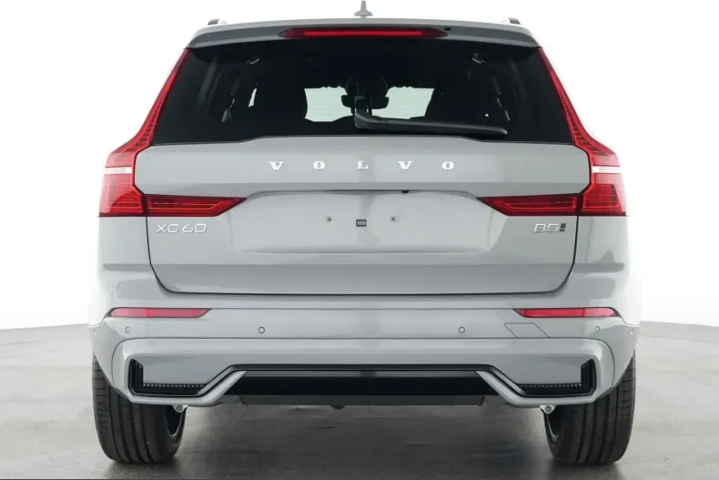Volvo XC60 din 2025 cu 18.500 km - oferta VOL253878 - foto 3