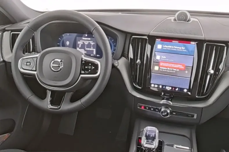 Volvo XC60 din 2025 cu 18.500 km - oferta VOL253878 - foto 8