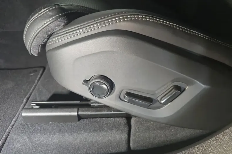Volvo XC60 din 2024 cu 17.010 km - oferta VOL253879 - foto 19