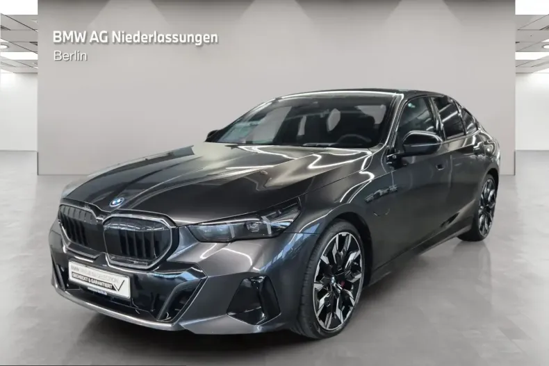BMW 550 (Seria 5) din 2025 cu 16.453 km - oferta BMW253884 - foto 1