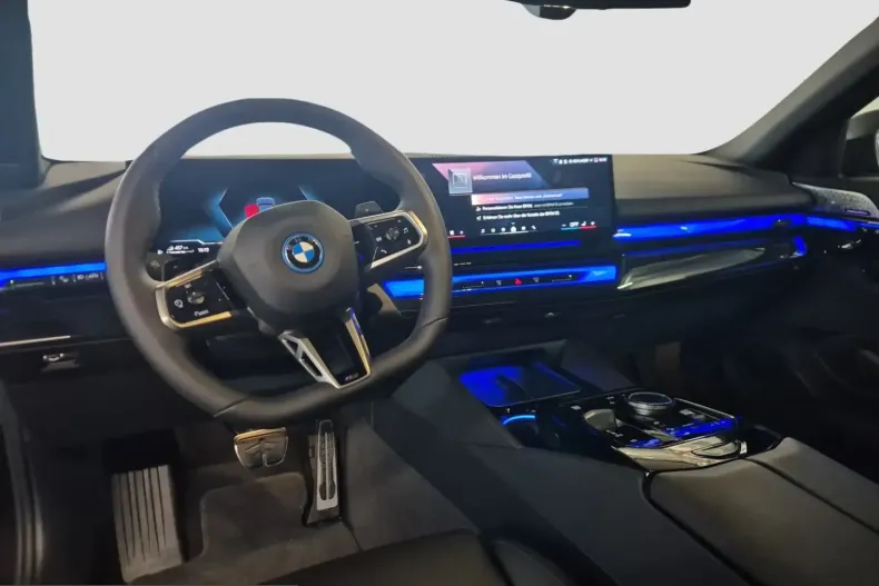 BMW 550 (Seria 5) din 2025 cu 16.453 km - oferta BMW253884 - foto 8