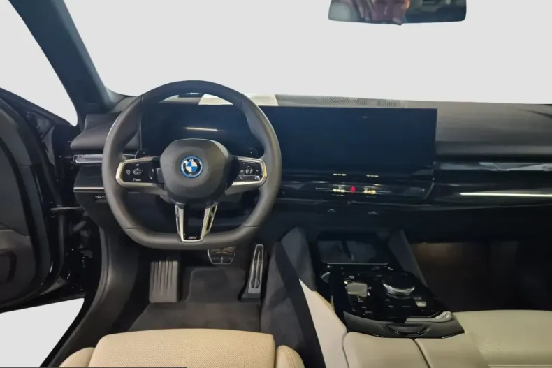 BMW 550 (Seria 5) din 2025 cu 12.623 km - oferta BMW253886 - foto 9