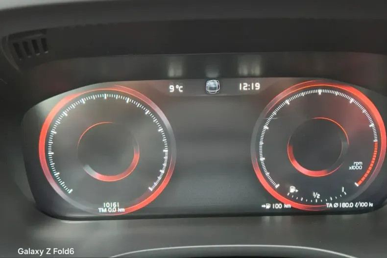 Volvo XC60 din 2022 cu 14.068 km - oferta VOL253892 - foto 7