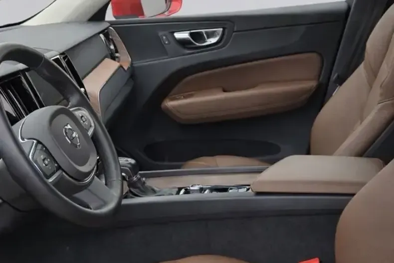 Volvo XC60 din 2022 cu 14.068 km - oferta VOL253892 - foto 14
