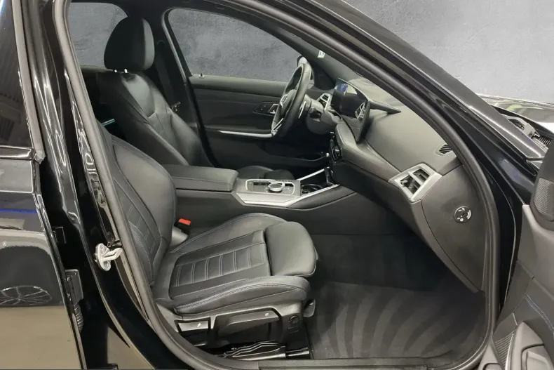 BMW 330 (Seria 3) din 2025 cu 14.078 km - oferta BMW253904 - foto 10