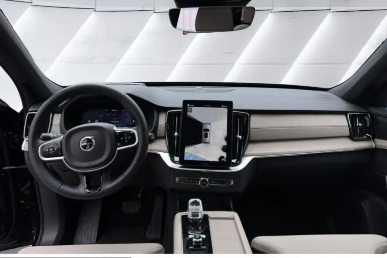 Volvo XC90 din 2025 cu 5.000 km - oferta VOL253917 - foto 9