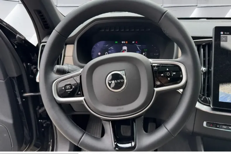 Volvo XC90 din 2025 cu 5.000 km - oferta VOL253917 - foto 10