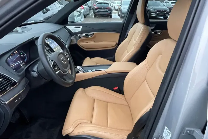 Volvo XC90 din 2024 cu 12.950 km - oferta VOL253924 - foto 4